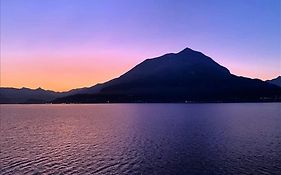 Dream Lake Panorama, Garage In The Center Of Varenna